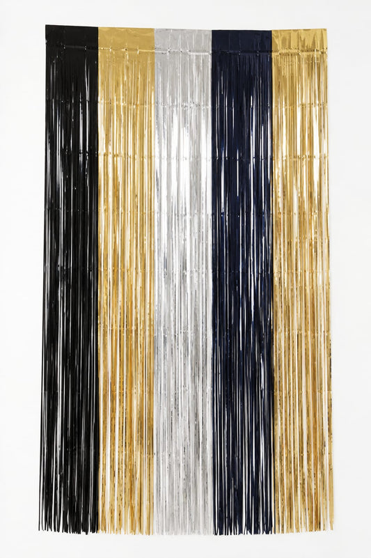 Metallischer Lametta-Vorhang – Party-Hintergrund in Gold, Silber, Schwarz & Dunkelblau
